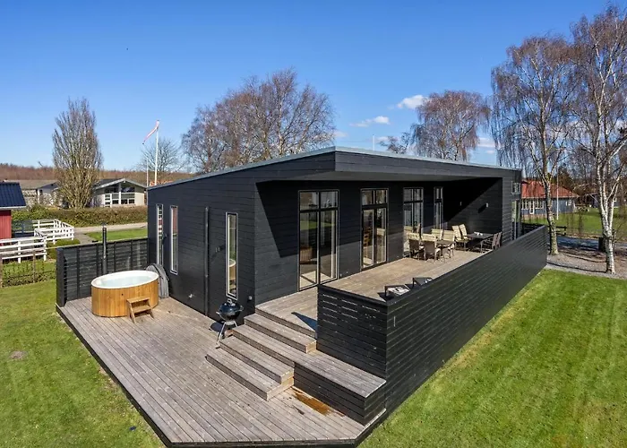 بيت للعطل 5 Bedroom Amazing Home In Haderslev